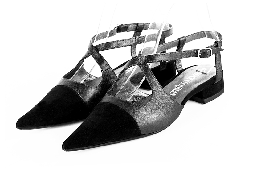Matt black and dark silver women's open back shoes, with crossed straps. Pointed toe. Flat block heels. Front view - Florence KOOIJMAN